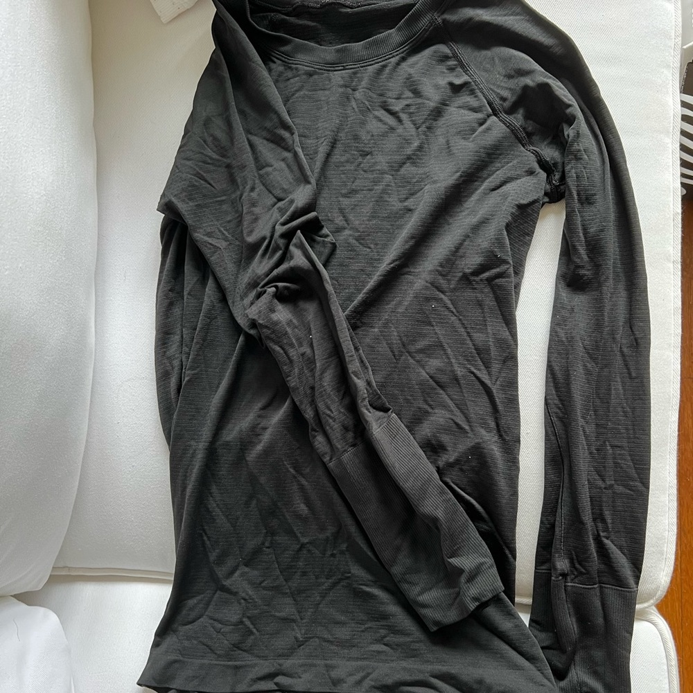 Lululemon long sleeve swift tech size 6 black